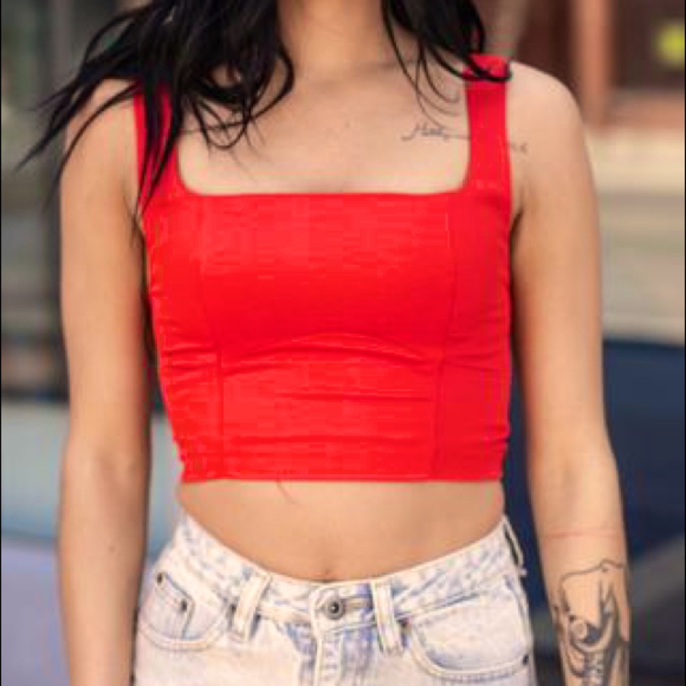 NWT! - Whyte Valentine | Bali Crop Top Red